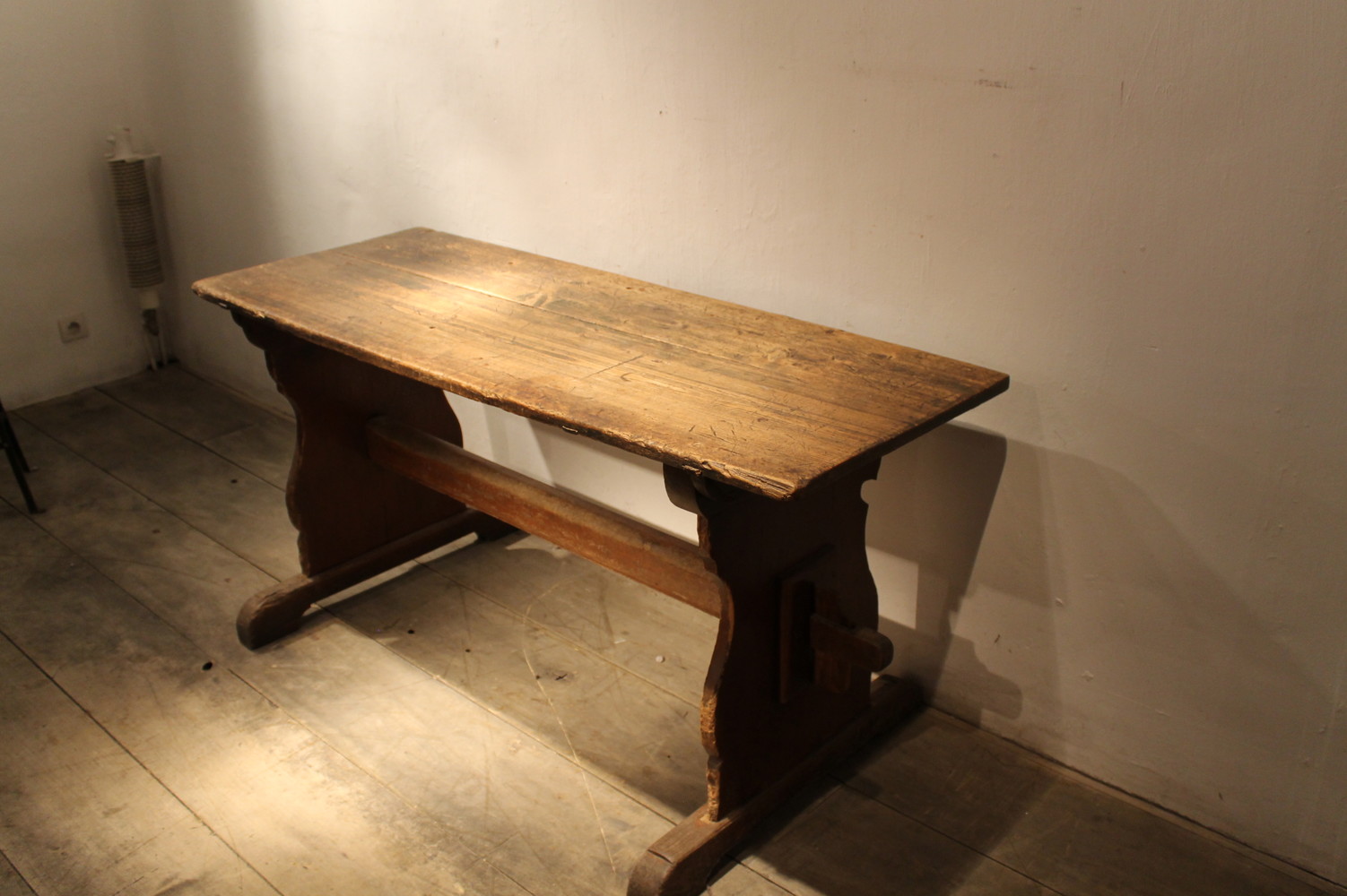  Danish baroc trestle table