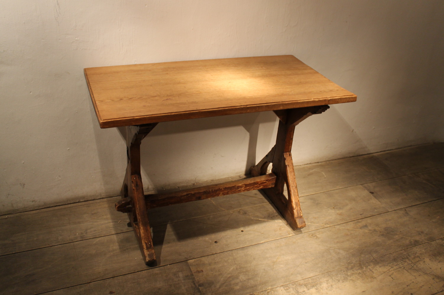 English Arts and Craft pine side table 
