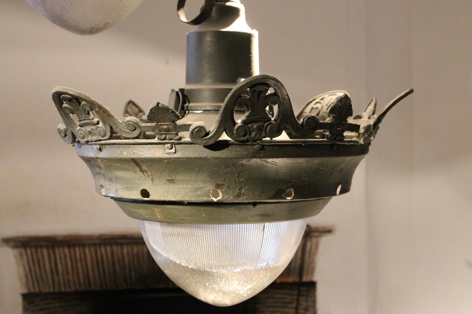 pair industrial lamps (2)